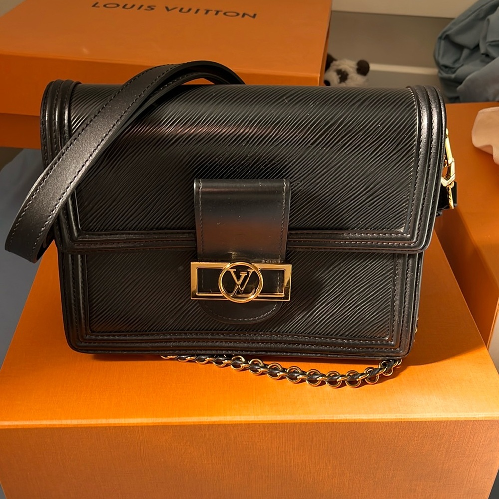 Louis Vuitton dauphine MM (epi black)